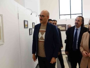 Van'da 57 kez ameliyat olan genç kızdan kaligrafi sergisi