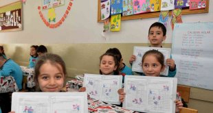 Erzurum'da karne sevinci, 167 bin öğrenci karne aldı