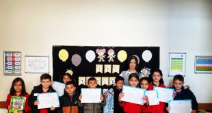 Ağrı'da öğrenciler karne heyecanı yaşadı