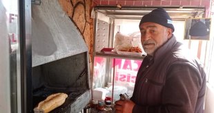 34 yıldır köfte ekmek satıyor