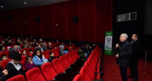 Yeşilyurt'ta yetim ve öksüz çocuklara sinema keyfi
