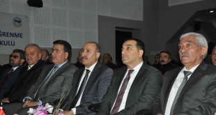 Kars'ta muhtarlara "Aile Okulu" Projesi anlatıldı