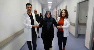 Piknikte tavuk yedi zehirlendi 8 ay yürüyemedi