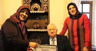 Bestekar Ateş'e sürpriz kutlama