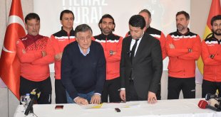 Yeni Malatyaspor, Yılmaz Vural ile sözleşme imzaladı