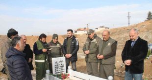 Orman Bölge Müdürlüğü, kimsesizler mezarlığına gömülen kızın mezarına ağaç dikti