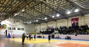 Kağızman'da kurumlar arası voleybol turnuvası başladı