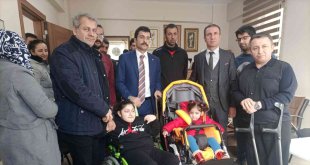 Vali yardımcısı Köroğlun'dan engeliler derneğine ziyaret