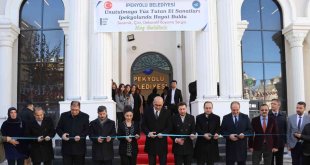 Van'da, 'Unutulmaya yüz tutan el sanatları İpekyolu'nda hayat buldu' sergisi