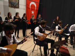 Varto Halk Eğitim Merkezi Müdürlüğünden müzik dinletisi