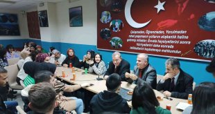 BEÜ Rektörü Prof. Dr. Elmastaş Adilcevaz KYK'da kalan öğrenciler ile bir araya geldi