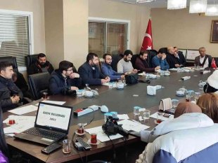 Başkan Süer gazetecilerle bir araya geldi