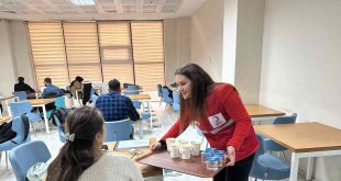 Kızılay'dan öğrencilere sıcak bir mola