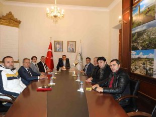 KAİSİAD yönetimi Vali Öksüz'ü ziyaret etti