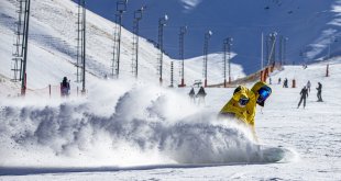 Kayak tatilini Palandöken'de geçiren Rus turistler mutlu