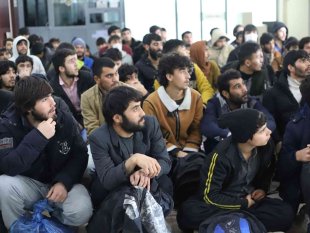 227 düzensiz göçmen Ağrı'dan ülkelerine gönderildi