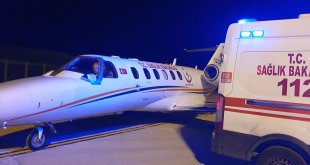 Ambulans uçak, körlük riski bulunan çocuk için havalandı