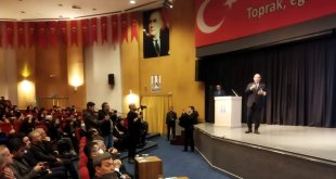 Trafik canavarı ile 43 yıldır mücadele eden Prof. Dr. Ilıcalı'ya 'trafik amca' unvanı verildi