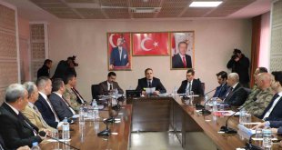 Vali Akbıyık: "Kimse Hakkari halkını paniğe sevk etmesin"