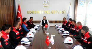 Vanlı arama kurtarma ekipleri yaşadıkları duygu dolu anları anlattı