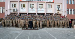 Bitlis Valisi Çağatay, Adıyaman'daki jandarma personeline teşekkür etti