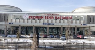 Erzurum Şehir Hastanesi 1248 deprem izolatörlü binasında hizmet veriyor