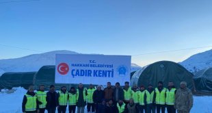 Hakkari'den deprem bölgesine destek sürüyor