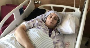 33 saat sonran enkazdan çıkartılan depremzede, "AFAD'ın ışığını görünce ağladım"