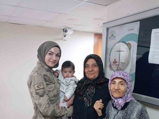 Jandarmadan depremzedelere ziyaret