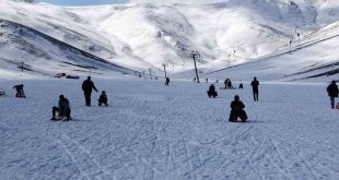 Depremzede çocuklar bir günlüğüne de olsa depremi unuttu
