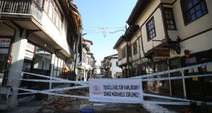 Yeşilyurt'ta depremin tarihi yapılara hasarı havadan görüntülendi