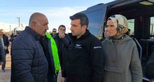 Selçuk Bayraktar, Doğanşehir'de depremzedeleri ziyaret etti