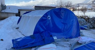 Kahramanmaraş'ta besicilere hayvanları için çadır ve branda dağıtıldı