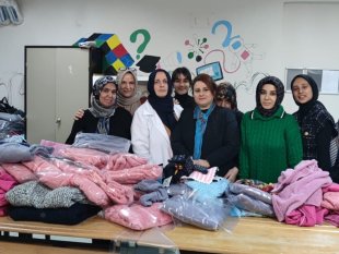 Depremzedeler için kıyafet hazırladılar