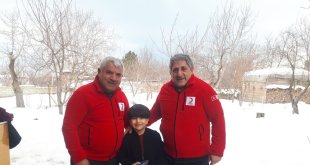 5 yaşındaki çocuk kumbarasındaki parayı depremzede çocuklara bağışladı