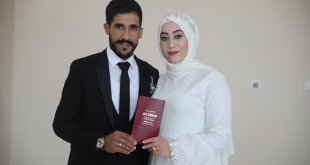 Nikahlarına 2 gün kala Gaziantep'te depreme yakalanan çift, Van'da evlendi