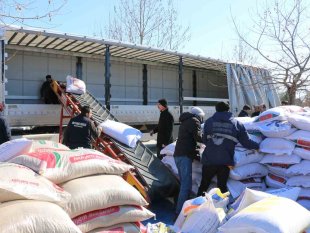 Erzincan'dan deprem bölgesine yardımlar devam ediyor
