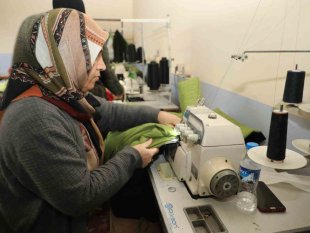 Ağrı'da üretilen uyku tulumları depremzedeleri ısıtacak