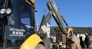 Erzurum Büyükşehir Belediyesi Adıyaman'ın altyapısını onarıyor