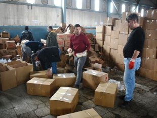 Bitlis'ten deprem bölgelerine 120 tır yardım gönderildi