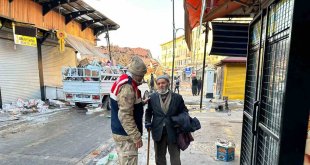 Van jandarması Malatya'da huzur ve güvenin teminatı olmaya devam ediyor