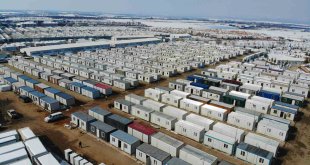 Malatya'da 10 bin kişinin barınacağı konteyner kente aileler yerleşmeye başladı