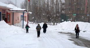 Van, Hakkari, Bitlis ve Muş'ta öğrenciler dersbaşı yaptı