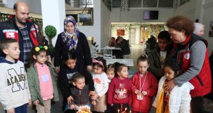 Erzincan'da depremzede çocuklar için afetin izleri silinmeye çalışılıyor