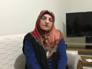 Elazığ depreminde kızını kaybeden ve enkaz altından çıkartılan Hamide Bugdalı: "Enkaz altından çıkarılanları görüyorum sanki kızım"