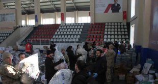 Malazgirt'te depremzedeler için yardım seferberliği devam ediyor