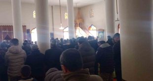 Depremde hayatını kaybedenler için gıyabi cenaze namazı kılındı