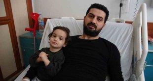 Ailesini çıkardı, kendisi son anda yaralı kurtuldu: "Oğlum yatağa değse sıçrıyorum"