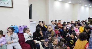 Kars Ehlibeyt Derneği'nden çocuklara moral programı