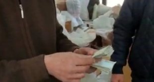 Yardım paketinden 4 bin TL çıktı